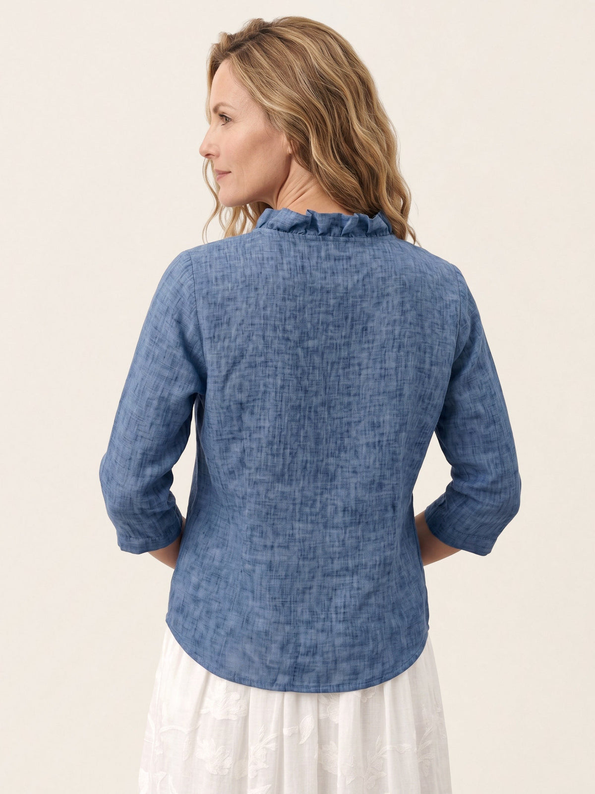 Camisa de lino con escote en V