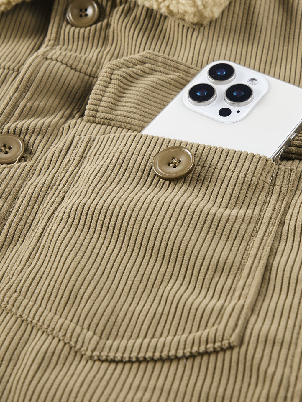 Jacke mit Knöpfen