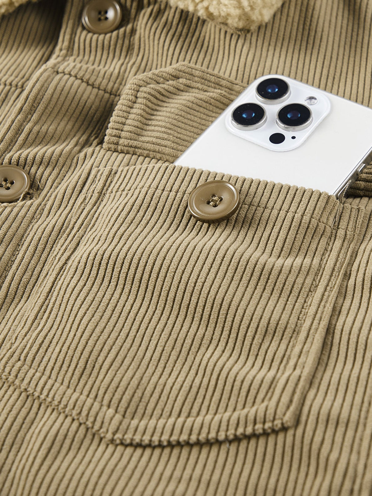 Jacke mit Knöpfen