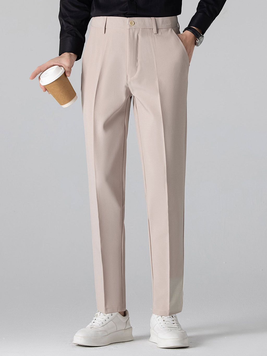 Camisa de Vestir con Cuello Mao y Pantalón Ajustado de Corte Cónico