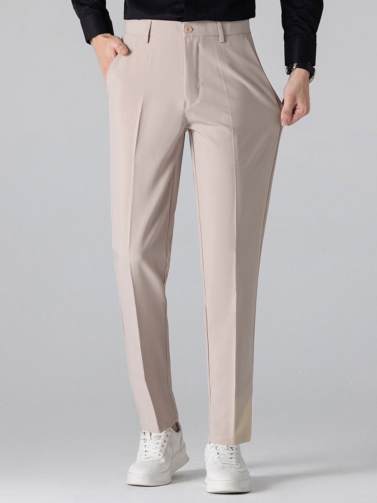 Camisa de Vestir con Cuello Mao y Pantalón Ajustado de Corte Cónico