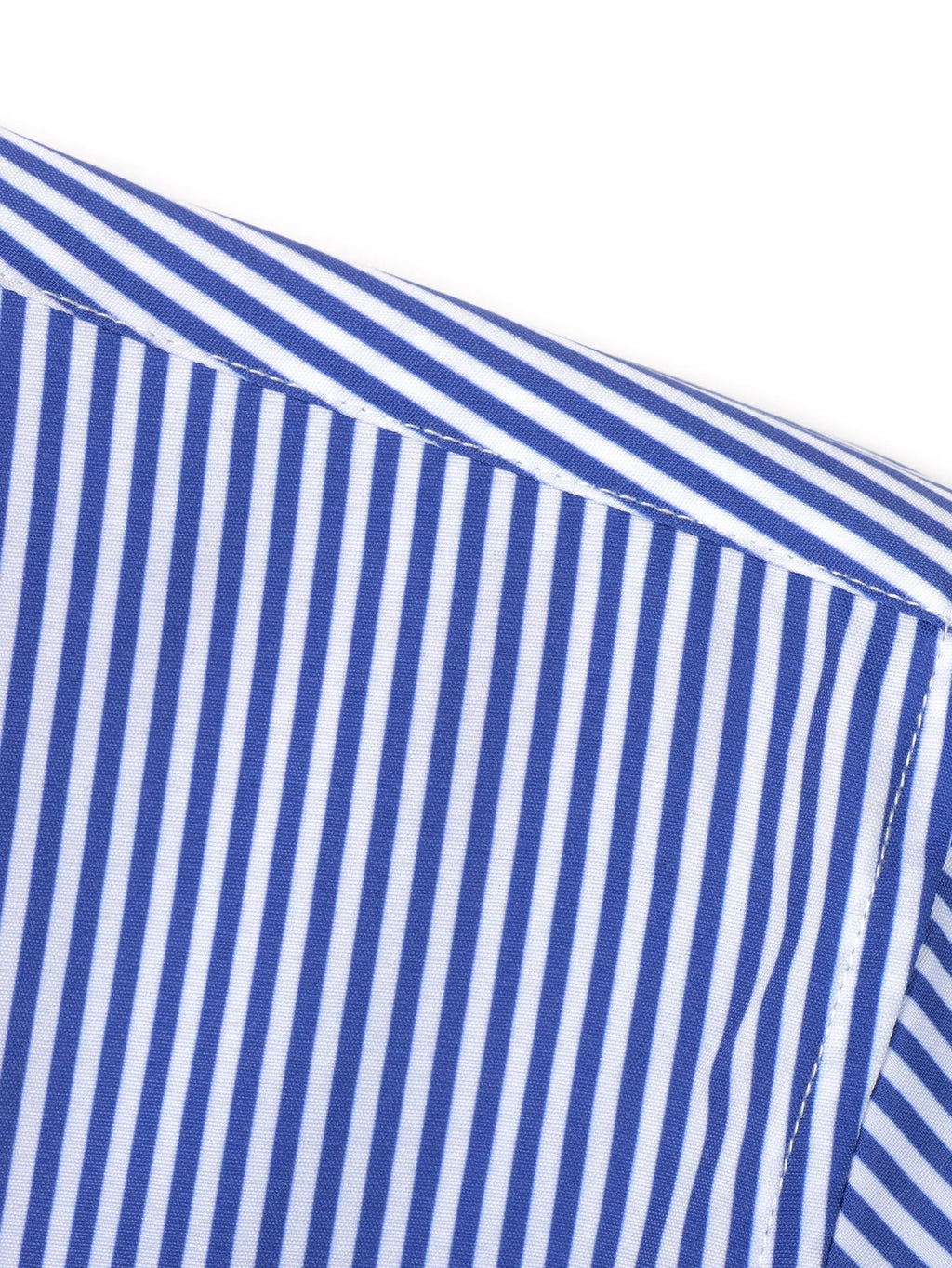 Camisa con botones de rayas de manga larga y pantalones ajustados de corte cónico