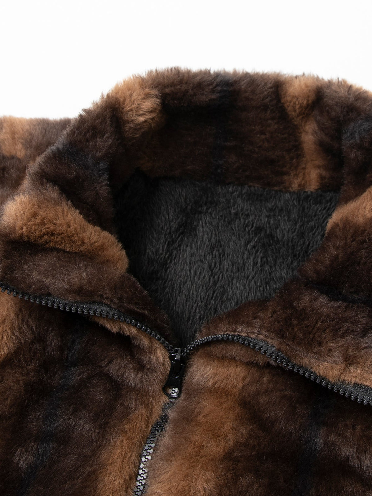 Chaqueta con cremallera de piel sintética