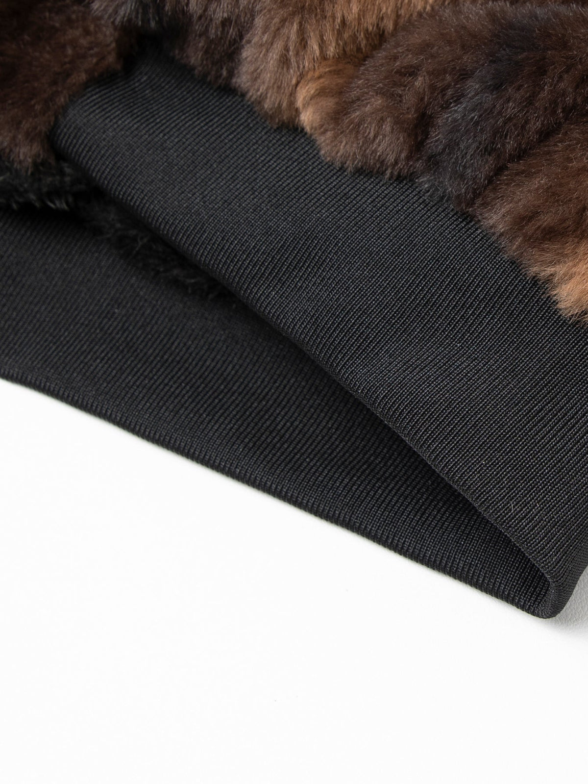 Chaqueta con cremallera de piel sintética
