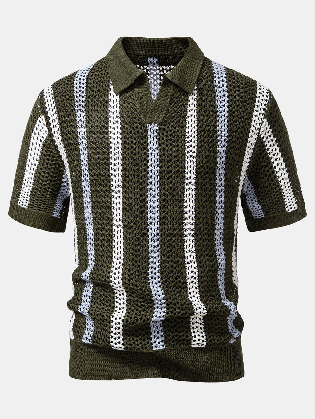 Polo de crochet a rayas con cuello en V y pantalones cortos de lino