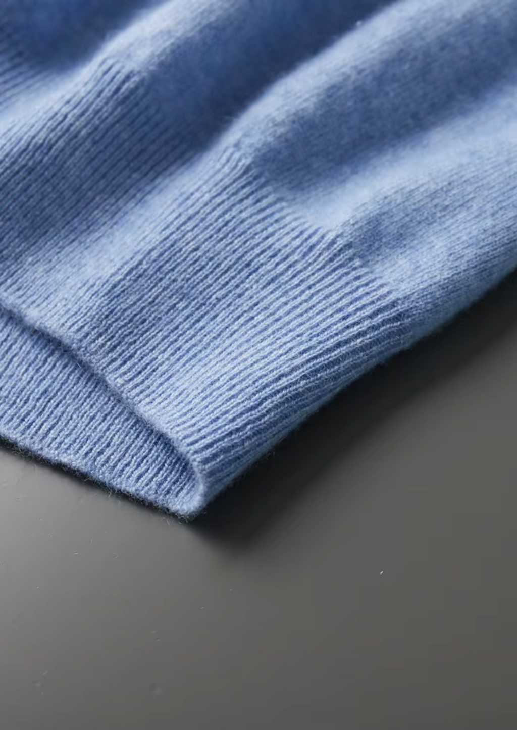 Camiseta clásica de cuello redondo 100 % cachemira