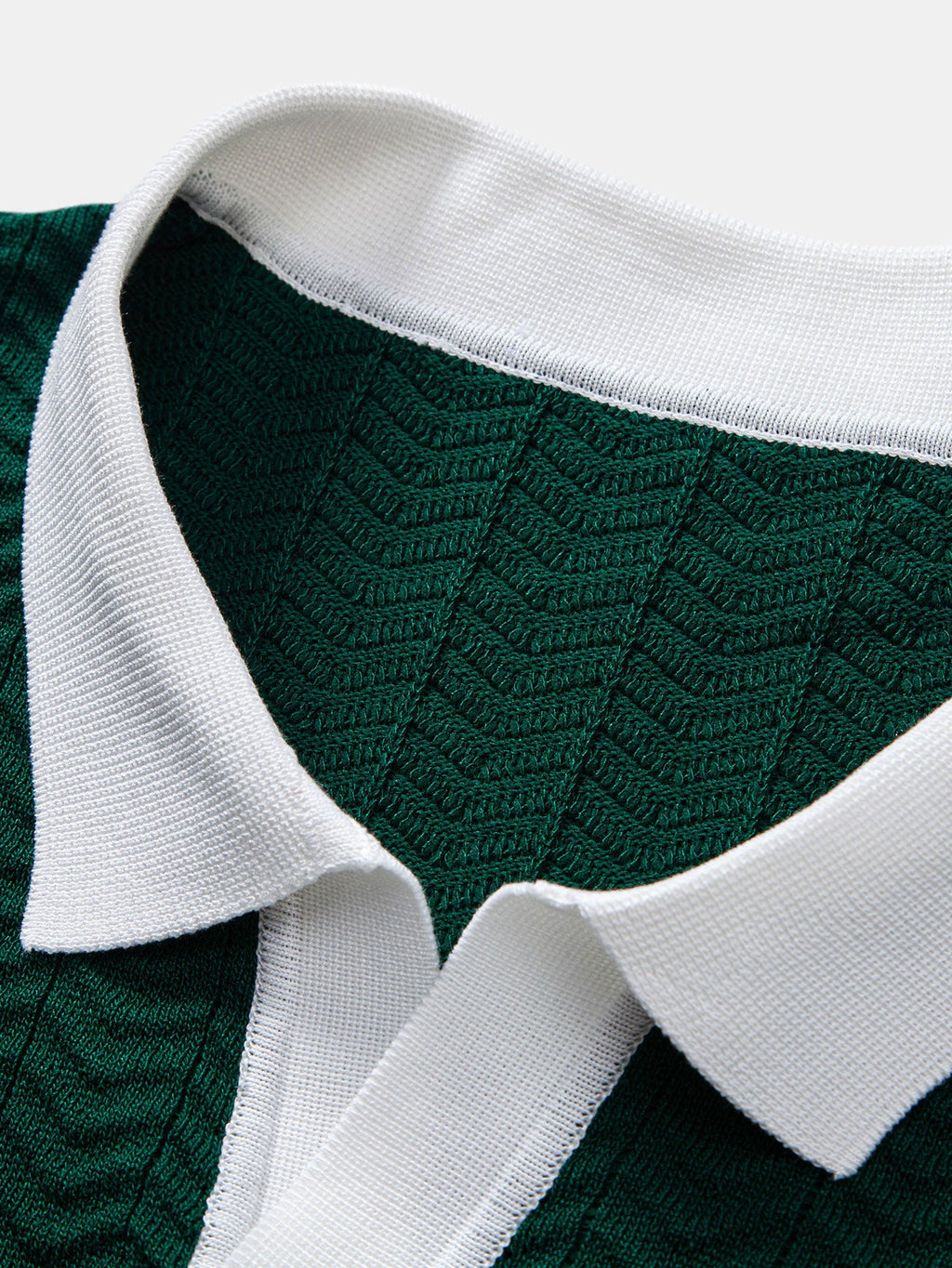 Polo de punto con cuello en V