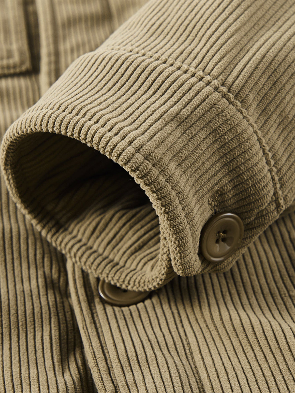 Jacke mit Knöpfen
