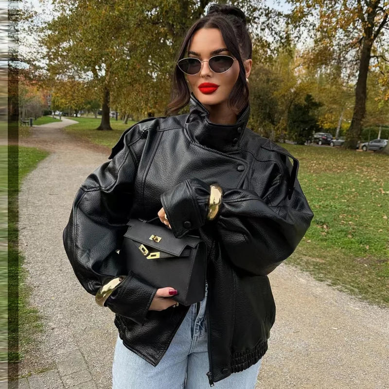 Chaqueta Bomber Negra de Piel Sintética