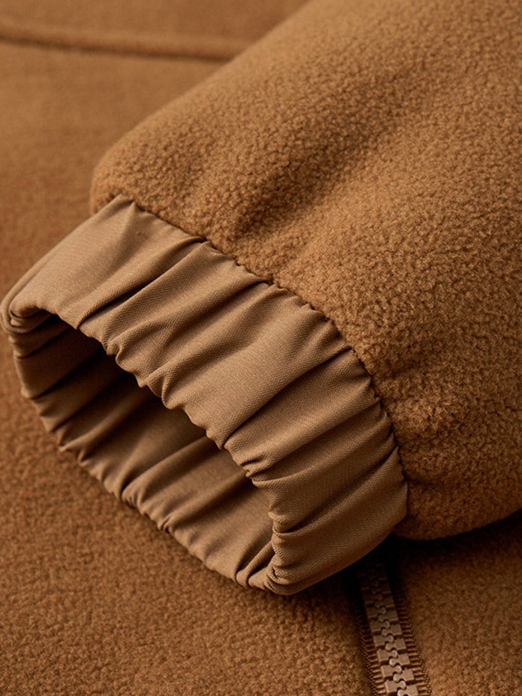 Fleecejacke mit Kapuze und Teddyfutter