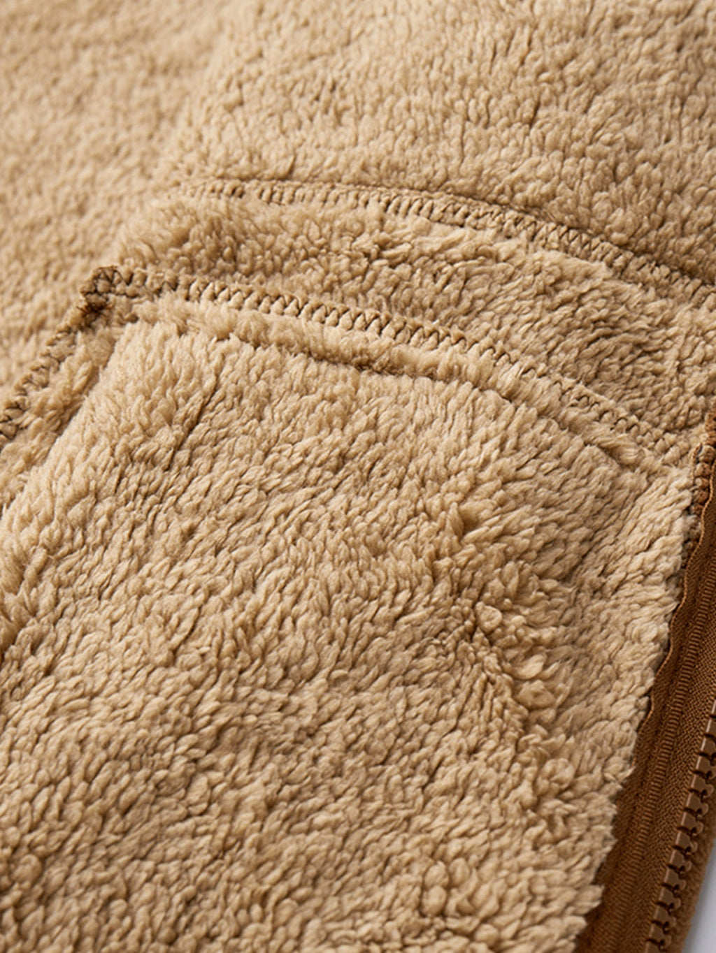 Fleecejacke mit Kapuze und Teddyfutter