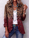 Weinroter Blazer mit Leopardenmuster und Rüschen